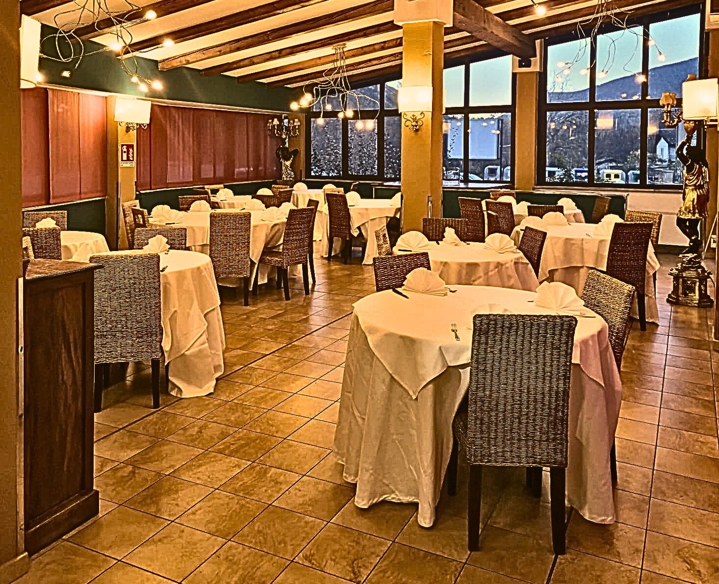 Pizzeria e Ristorante a Roure in Val Chisone, prima sala